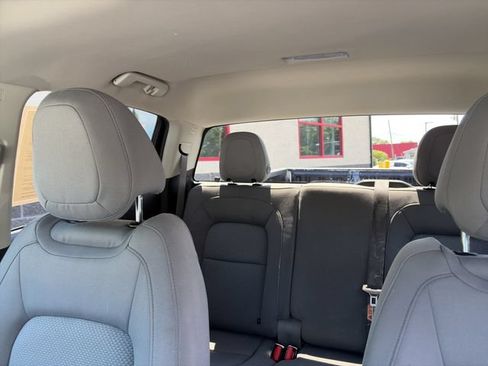 Used 2017 Chevrolet Colorado W/T AWD/4WD image 27