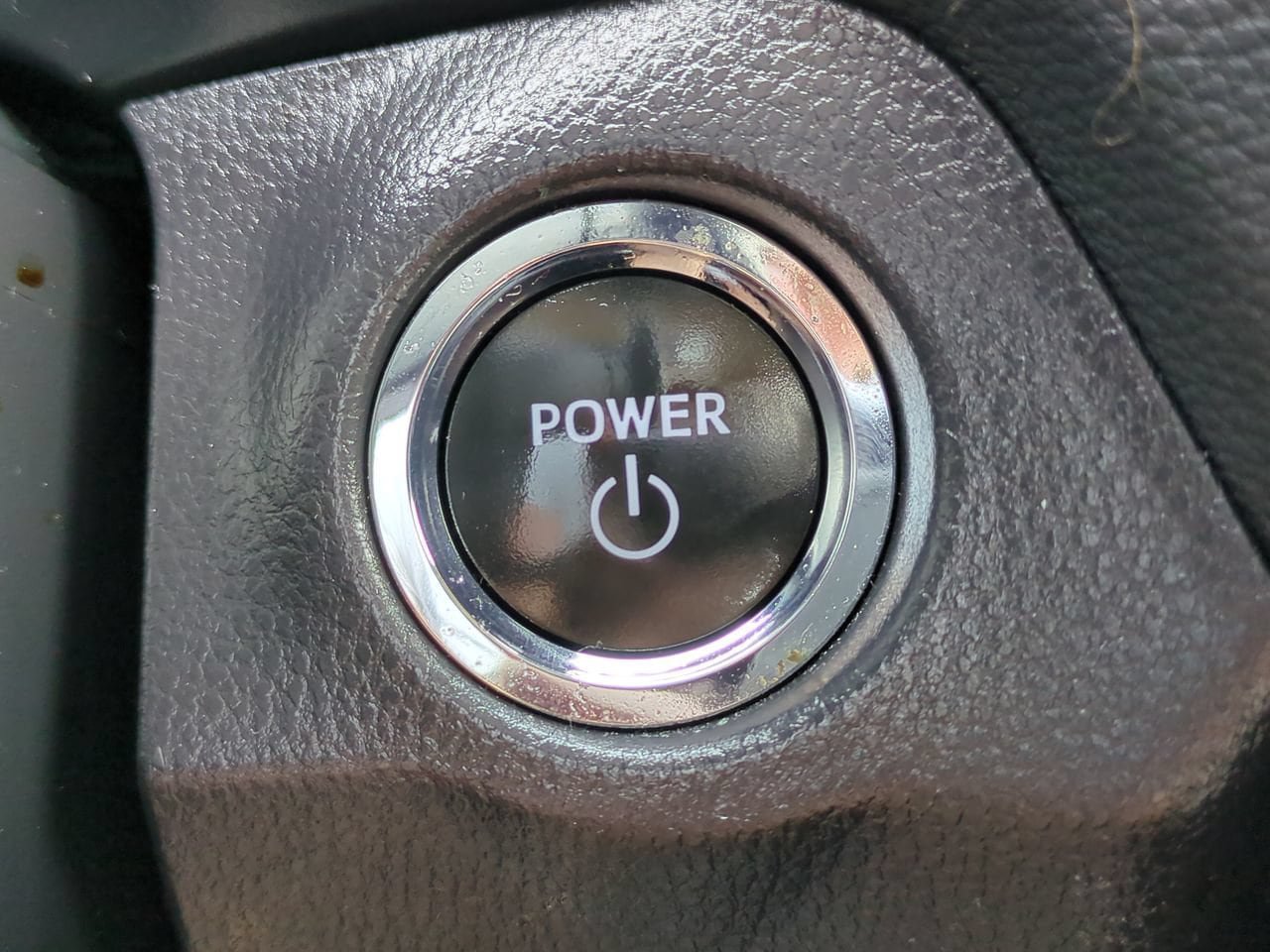 Used 2025 Toyota RAV4 XLE AWD/4WD image 26