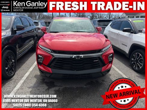 Used 2024 Chevrolet Blazer RS w/ Enhanced Convenience Package image 2
