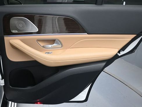 Used 2025 Mercedes-Benz GLE 450e 4MATIC image 28