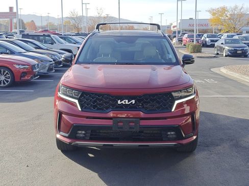 Used 2022 Kia Sorento SX image 2