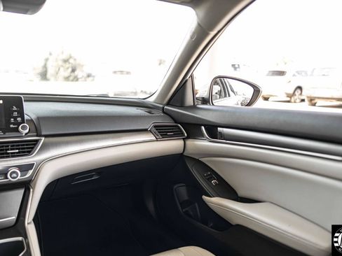 Used 2018 Honda Accord LX image 29