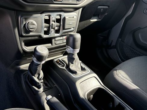 Used 2021 Jeep Wrangler Unlimited Sport AWD/4WD image 21