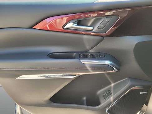 New 2026 Chevrolet Traverse Z71 w/ Enhanced Driving Package image 17