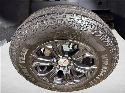 Used 2024 GMC Canyon Elevation RWD image 19