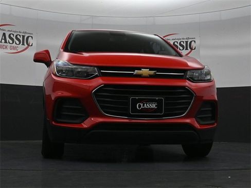 Used 2020 Chevrolet Trax LS image 25