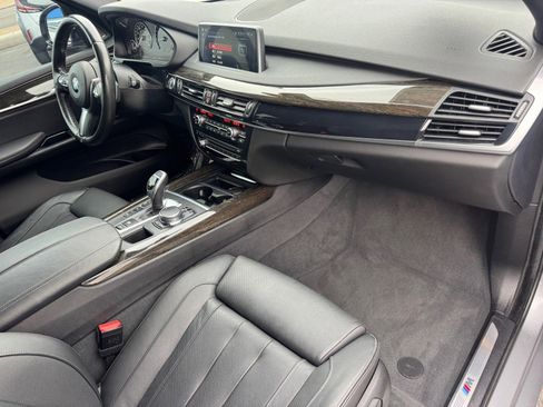 Used 2018 BMW X5 xDrive50i w/ M Sport Package image 13