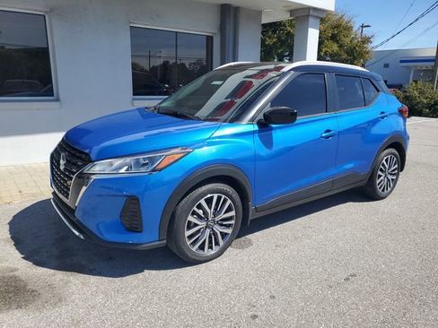 Certified 2023 Nissan Kicks SV FWD image 11