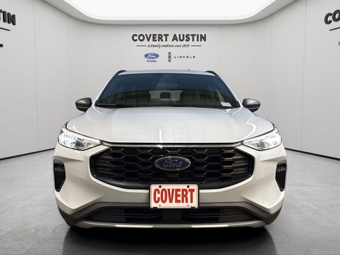 Certified 2025 Ford Escape ST-Line image 8