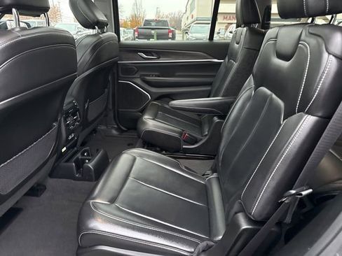 Used 2022 Jeep Grand Cherokee L Limited image 23