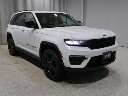 Certified 2023 Jeep Grand Cherokee Limited w/ Black Appearance Package AWD/4WD image 1