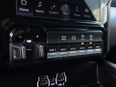 Used 2024 RAM 2500 Laramie w/ Night Edition image 15