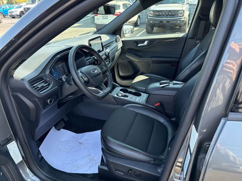Used 2025 Ford Escape ST-Line FWD image 27