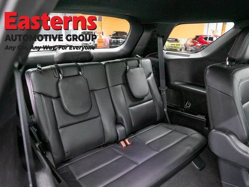Used 2020 Ford Explorer XLT w/ Equipment Group 202A AWD/4WD image 24