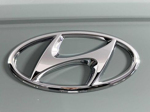 New 2026 Hyundai Venue SE FWD image 18