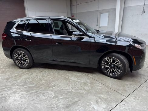 Certified 2025 BMW X3 xDrive30i w/ Premium Package image 6