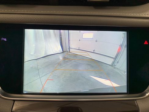 Used 2018 Cadillac XT5 Luxury w/ Driver Awareness Package image 10