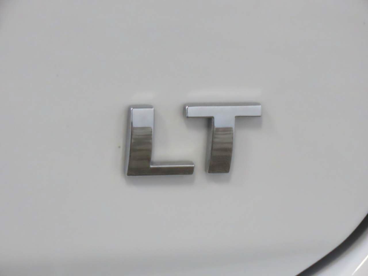Used 2021 Chevrolet Equinox LT FWD image 19