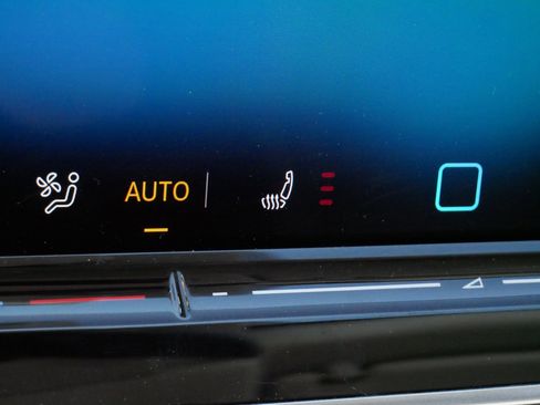 Certified 2025 Volkswagen Tiguan S AWD/4WD image 27