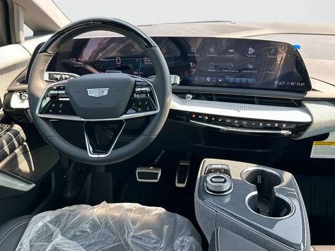New 2027 Cadillac Optiq Sport w/ LPO, Floor Liner Package AWD/4WD image 2