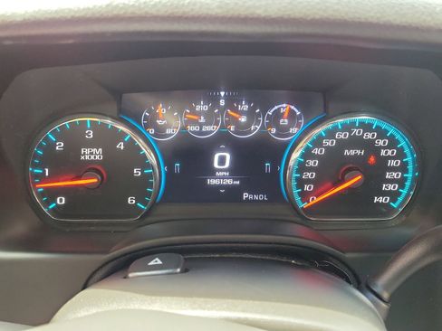Used 2018 Chevrolet Tahoe Premier AWD/4WD image 23