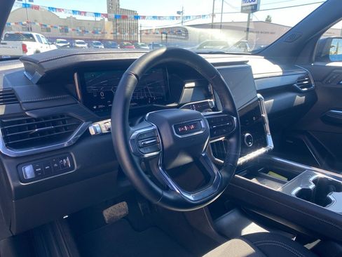 Used 2025 GMC Acadia Elevation image 29