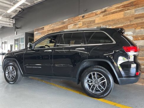 Used 2021 Jeep Grand Cherokee Limited AWD/4WD image 17