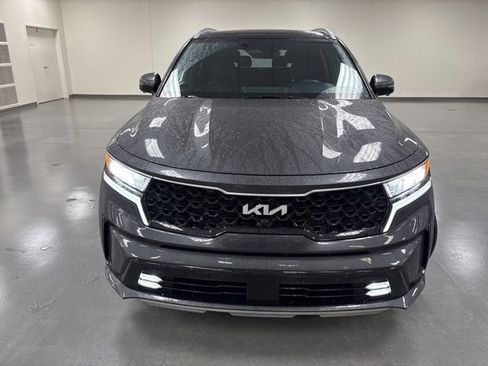 Used 2023 Kia Sorento SX Prestige image 2