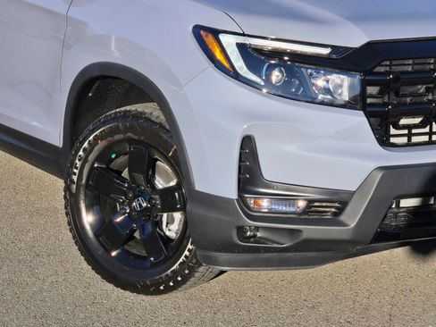 New 2026 Honda Ridgeline Black Edition image 9