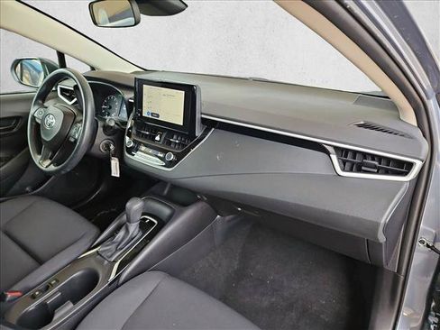 Used 2025 Toyota Corolla LE FWD image 21