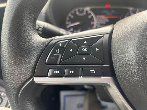 Used 2024 Nissan Sentra SV FWD image 16