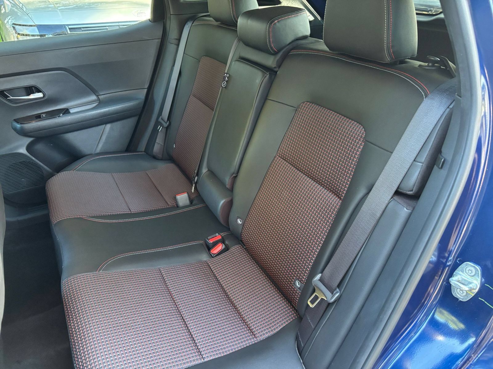 Used 2026 Nissan Kicks SR FWD image 35