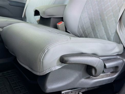 Used 2016 Honda CR-V LX image 19