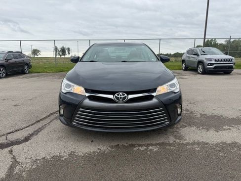 Used 2015 Toyota Camry LE FWD image 2
