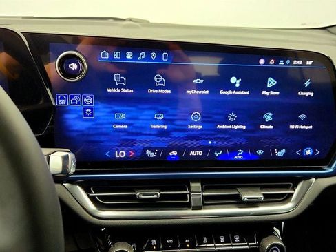 Used 2026 Chevrolet Equinox EV LT image 18