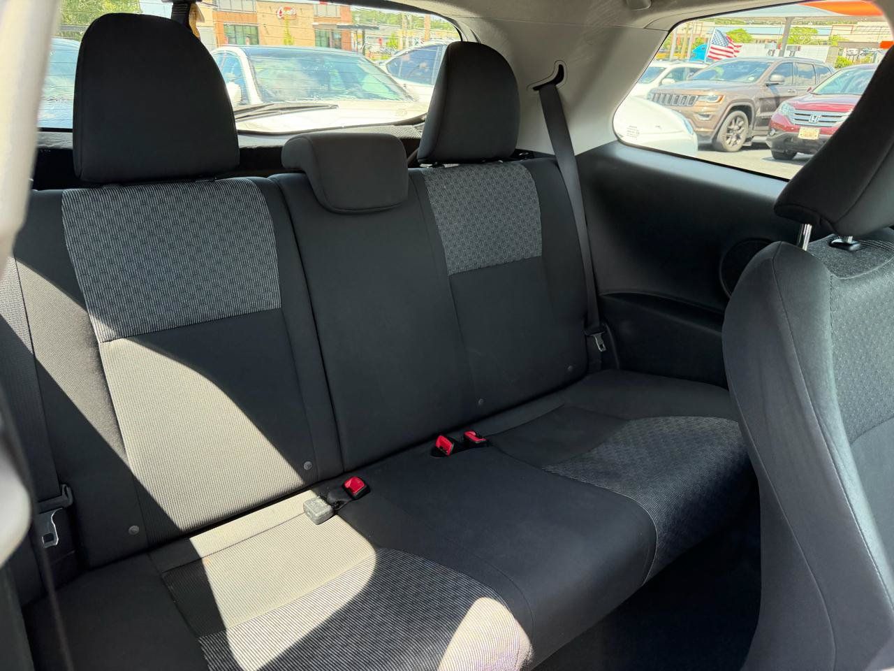 Used 2015 Toyota Yaris LE FWD image 22