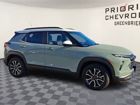Used 2025 Chevrolet TrailBlazer ACTIV image 2