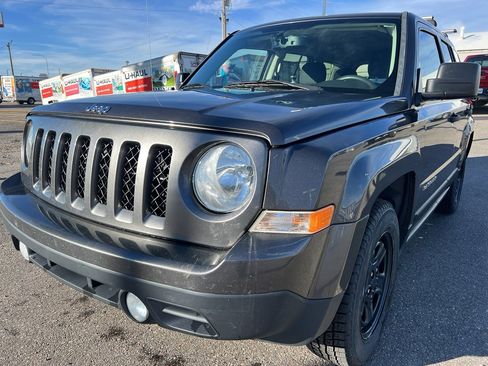 Used 2016 Jeep Patriot Sport image 9