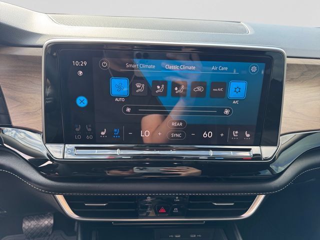 Used 2024 Volkswagen Atlas SE FWD image 17