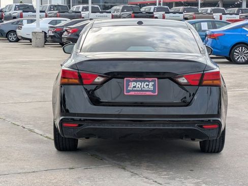 Used 2022 Nissan Altima 2.5 SV image 6
