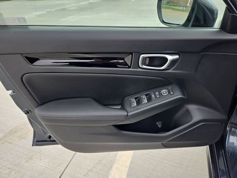 Used 2024 Honda Civic EX-L image 13