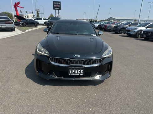 Used 2018 Kia Stinger GT2 AWD/4WD image 8