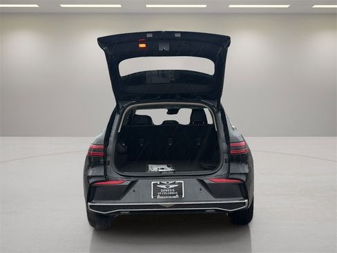 New 2026 Genesis GV70 2.5T Select image 9