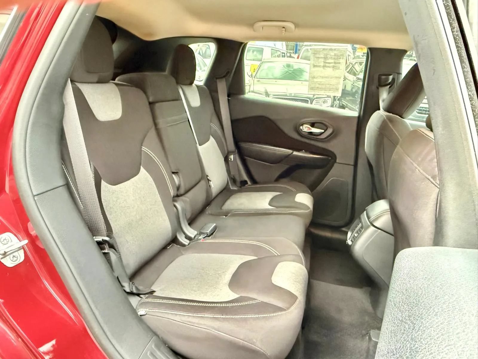 Used 2014 Jeep Cherokee Sport FWD image 21