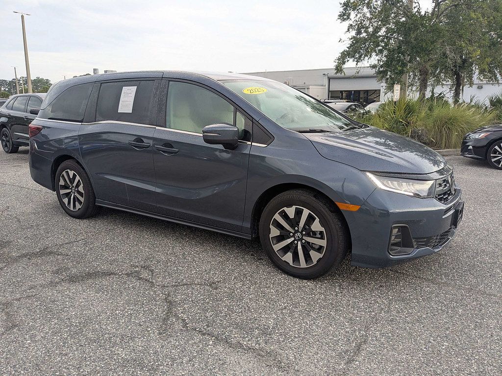Used 2025 Honda Odyssey EX-L image 2