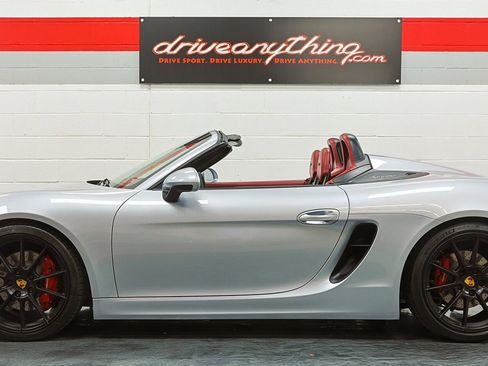 Used 2016 Porsche Boxster Spyder image 10
