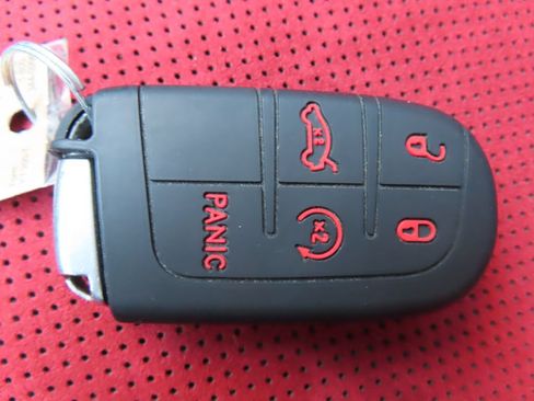Used 2016 Dodge Challenger R/T Scat Pack w/ Leather Interior Group RWD image 35