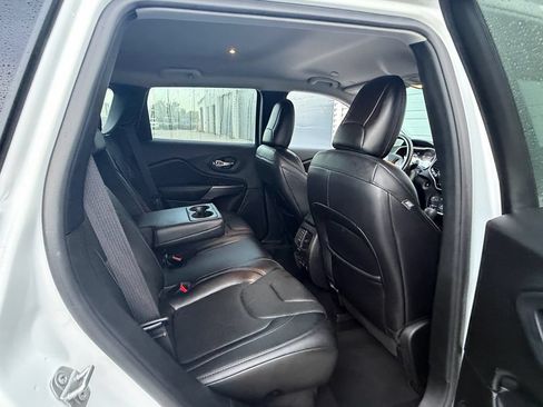 Used 2020 Jeep Cherokee Limited AWD/4WD image 15