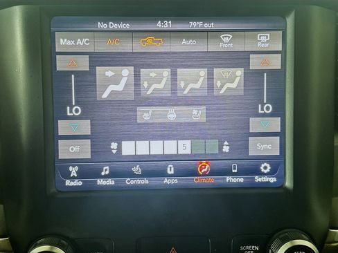 Used 2019 RAM 1500 Laramie RWD image 24