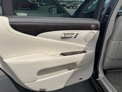 Used 2008 Lexus LS 460 L image 19